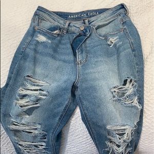 American eagle ripped mom jean
